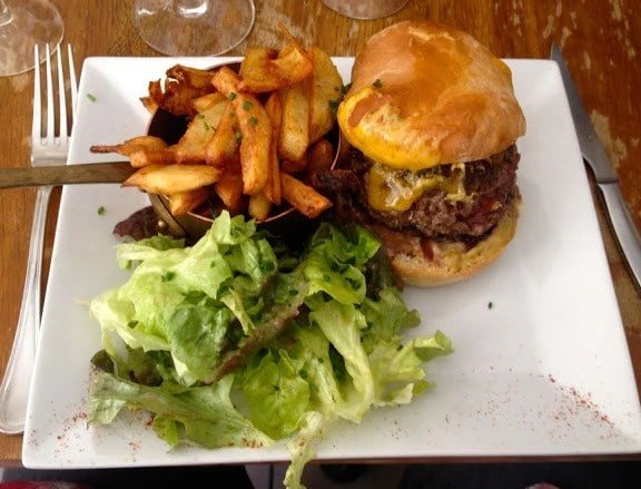 Buy this hamburger at LePicotin in Paris and pay with Bitcoin